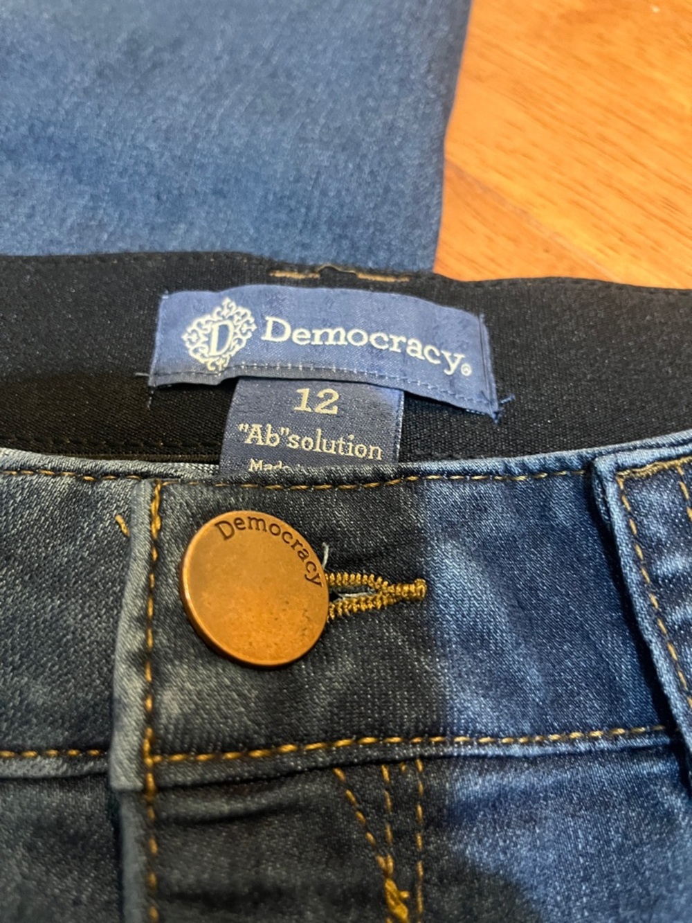 Democracy "Ab"solution stretch denim jeans featuring a no-gap elastic waistband - Picture 2 of 7